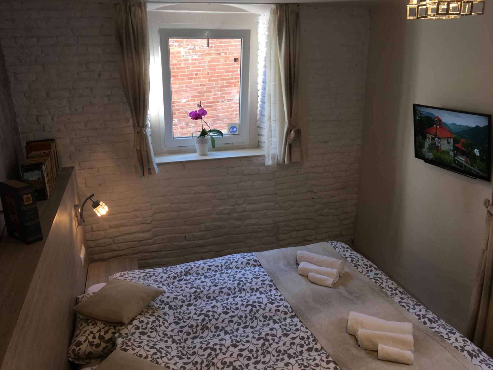 Brick Wall Apartment Sibiu Bagian luar foto